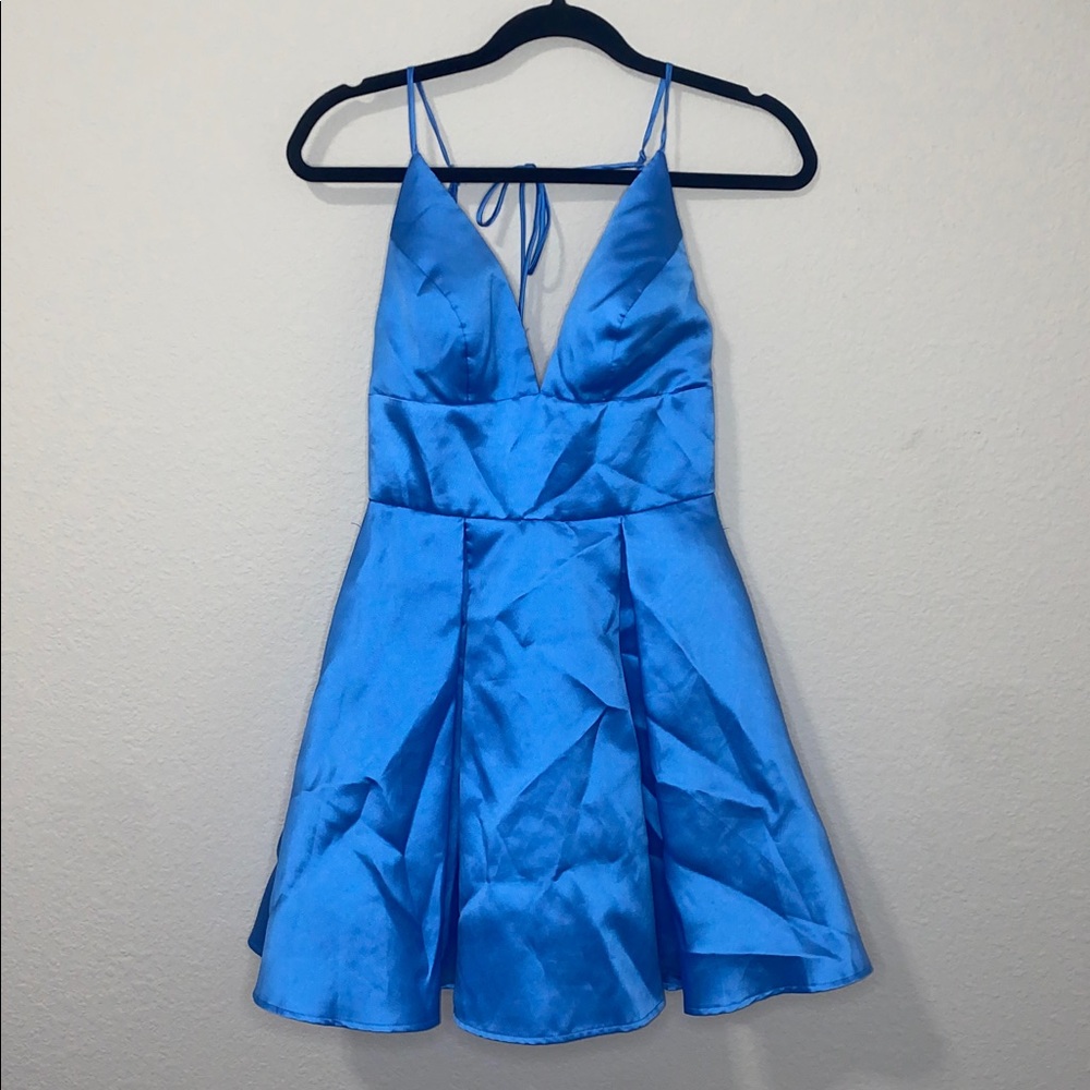 💋Adorable Blue Formal Dress! - Picture 2 of 8